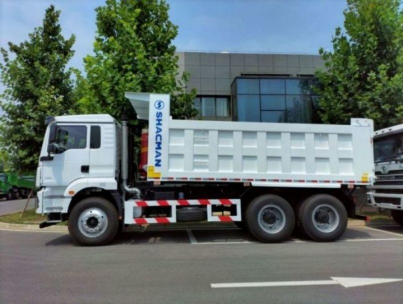 SHACMAN F3000 डंप ट्रक 6x4 WEICHAI इंजन 420Hp यूरो II 10 टायरों के साथ सफेद टिपर