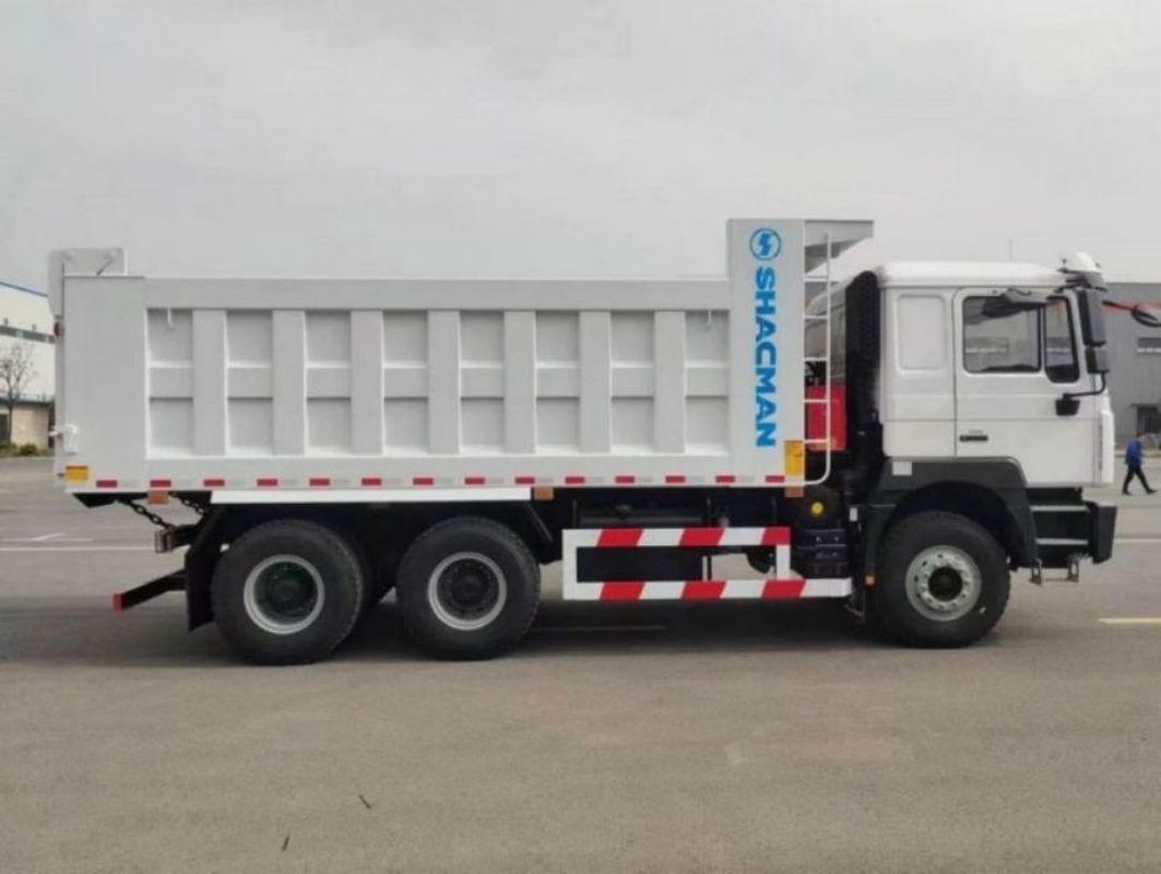 नई भारी शुल्क 10 पहियों SHACMAN डंप ट्रक F3000 6x4 340Hp यूरो II सफेद