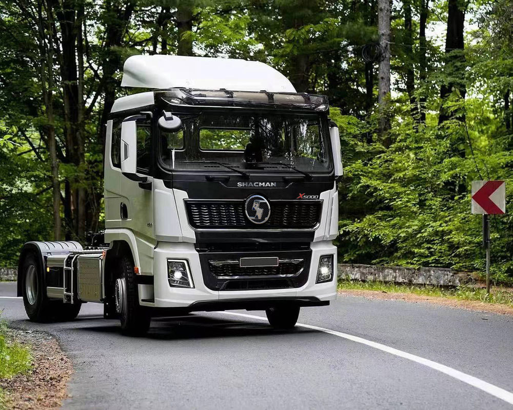 ईंधन- SHACMAN X5000 ट्रैक्टर ट्रक 4x2 430HP EuroV 400L ईंधन टैंक और बहु-परत प्लेट वसंत निलंबन के साथ