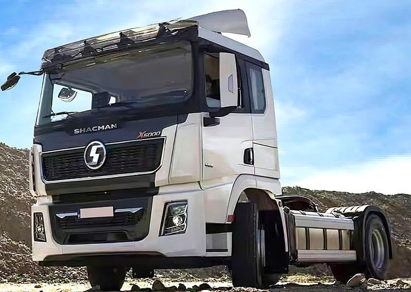 ईंधन- SHACMAN X5000 ट्रैक्टर ट्रक 4x2 430HP EuroV 400L ईंधन टैंक और बहु-परत प्लेट वसंत निलंबन के साथ