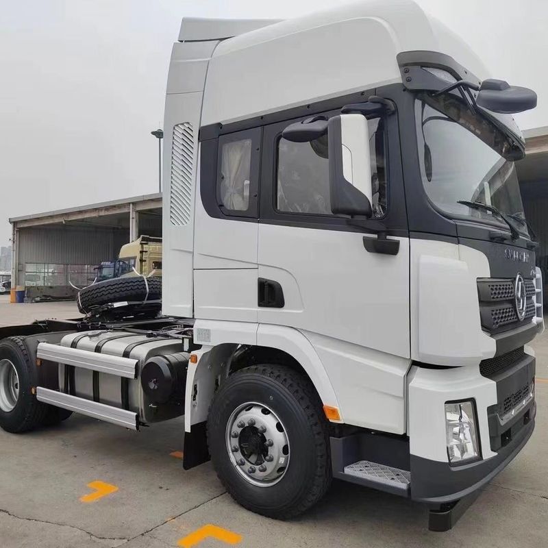 SHACMAN उच्च गुणवत्ता वाले ट्रैक्टर ट्रक X3000 4X2 डीजल इंजन 375HP यूरो वी 30-40tons रसद परिवहन ट्रैक्टर ट्रक