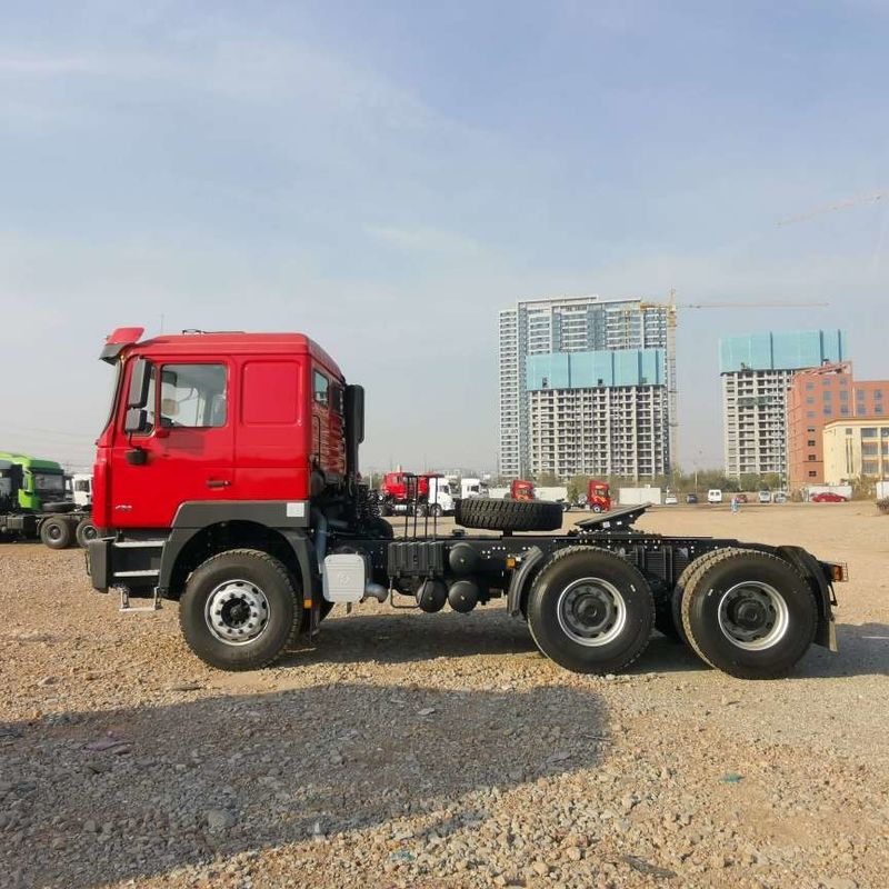 लाल SHACMAN F3000 375HP यूरो V 6 पहिया ट्रैक्टर सिर 4x2 WEICHAI इंजन