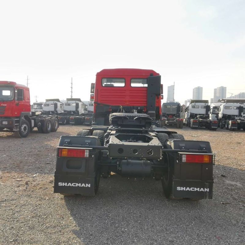 लाल SHACMAN F3000 375HP यूरो V 6 पहिया ट्रैक्टर सिर 4x2 WEICHAI इंजन