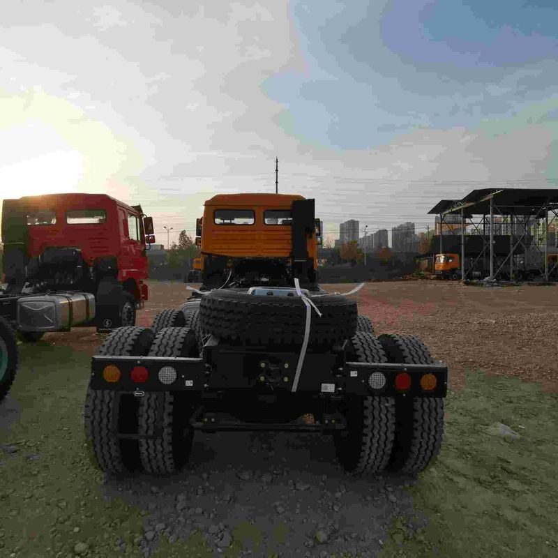 लाल SHACMAN F3000 375HP यूरो V 6-व्हील ट्रैक्टर हेड 4x2 WEICHAI इंजन
