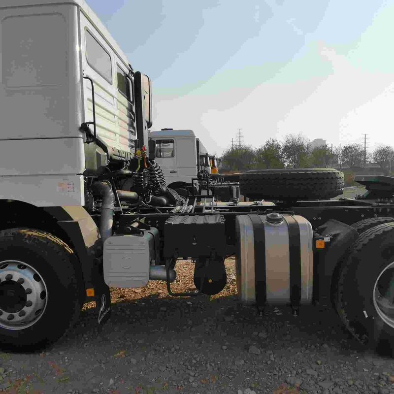 लाल SHACMAN F3000 375HP यूरो V 6-व्हील ट्रैक्टर हेड 4x2 WEICHAI इंजन