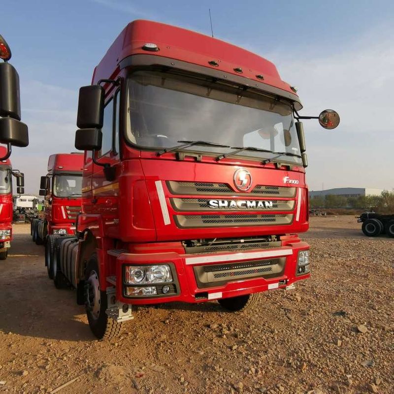 लाल SHACMAN F3000 375HP यूरो V 6 पहिया ट्रैक्टर सिर 4x2 WEICHAI इंजन