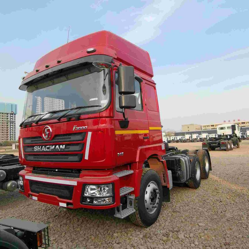 लाल SHACMAN F3000 375HP यूरो V 6 पहिया ट्रैक्टर सिर 4x2 WEICHAI इंजन