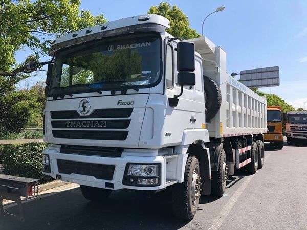 SHACMAN F3000 8x4 380 एचपी यूरोवी डंप ट्रक डबल स्टेज एक्सल के साथ WEICHAI इंजन