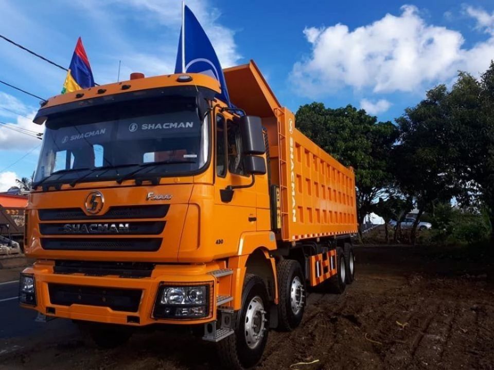 SHACMAN F3000 8x4 380 एचपी यूरोवी डंप ट्रक डबल स्टेज एक्सल के साथ WEICHAI इंजन