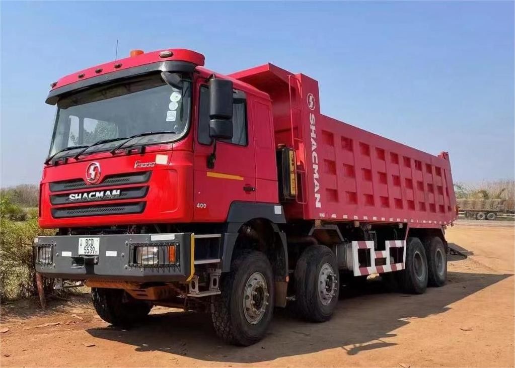 SHACMAN F3000 8x4 380 एचपी यूरोवी डंप ट्रक डबल स्टेज एक्सल के साथ WEICHAI इंजन