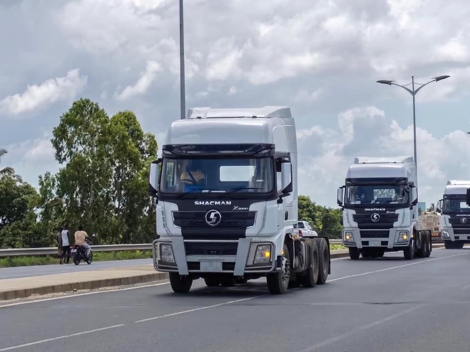 SHACMAN X3000 ट्रैक्टर ट्रक 6X4 WEICHAI WP12.430E201 EURO2