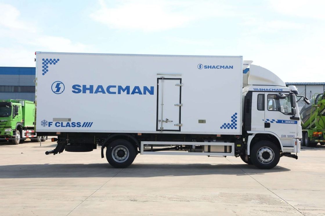 SHACMAN L3000 वैन कार्गो ट्रक 4x2 340Hp ट्रक 290Hp यूरो II सफेद 6 पहियों कार्गो ट्रक