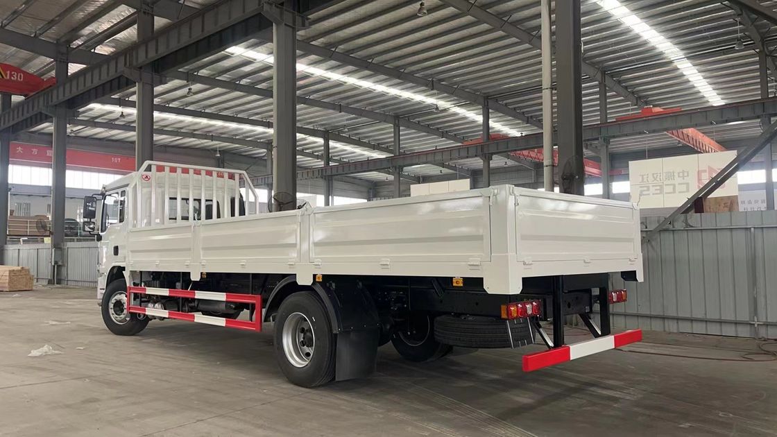 शैकमैन एल3000 4X2 10 टन लोडिंग क्षमता कार्गो ट्रक 240HP ट्रक ट्रक अच्छी गुणवत्ता में