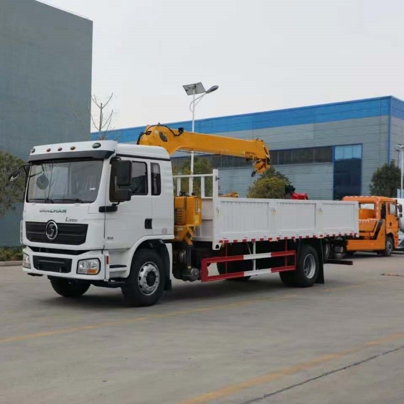 शैकमैन एल3000 4X2 10 टन लोडिंग क्षमता कार्गो ट्रक 240HP कार्गो वाहक क्रेन अच्छी गुणवत्ता में