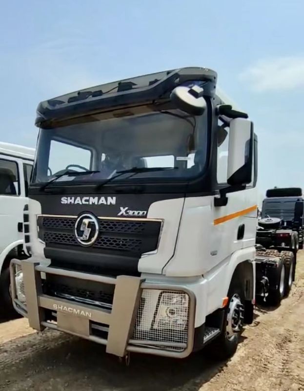 ट्रैक्टर हेड यूरो 3 10 व्हीलर्स SHACMAN 450hp X3000 6*4 ट्रैक्टर ट्रक इस्तेमाल किया परिवहन निर्माण