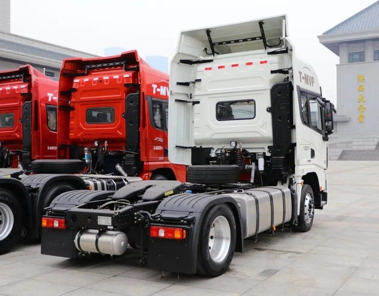 SHACMAN X3000 4x2 ट्रैक्टर 420HP डबल स्लीपर बाएं ड्राइवर अल्जीरिया के लिए ट्रैक्टर ट्रक
